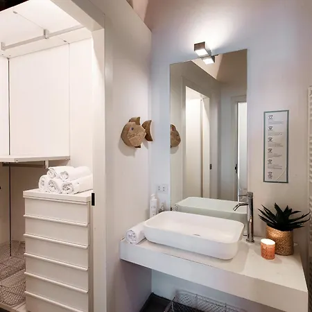 アパート Corte Delle Rondini - Bymyhomeincomo *