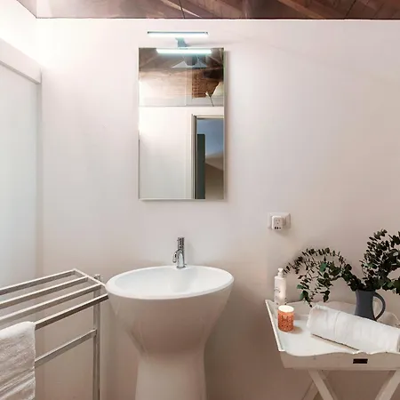 Corte Delle Rondini - Bymyhomeincomo * コモ