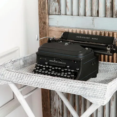 Corte Delle Rondini - Bymyhomeincomo Lägenhet