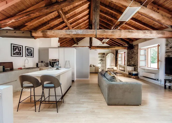 Corte Delle Rondini - Bymyhomeincomo Lejlighed