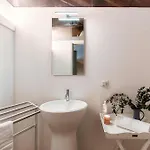 Corte Delle Rondini - Bymyhomeincomo * Como