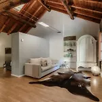 Corte Delle Rondini - Bymyhomeincomo Apartamento *