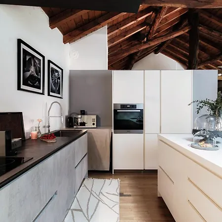 公寓 Corte Delle Rondini - Bymyhomeincomo 科莫