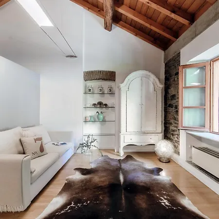 公寓 Corte Delle Rondini - Bymyhomeincomo *